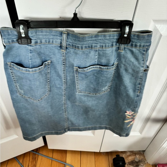 George brand skirt with flowers size 12 - Picture 3 of 3